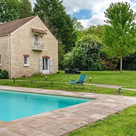 Appartement Dans Domaine Avec Piscine Et Clim Ormoy-la-Riviere