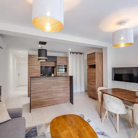 Dans Domaine Avec Piscine Et Clim Appartement Ormoy-la-Riviere